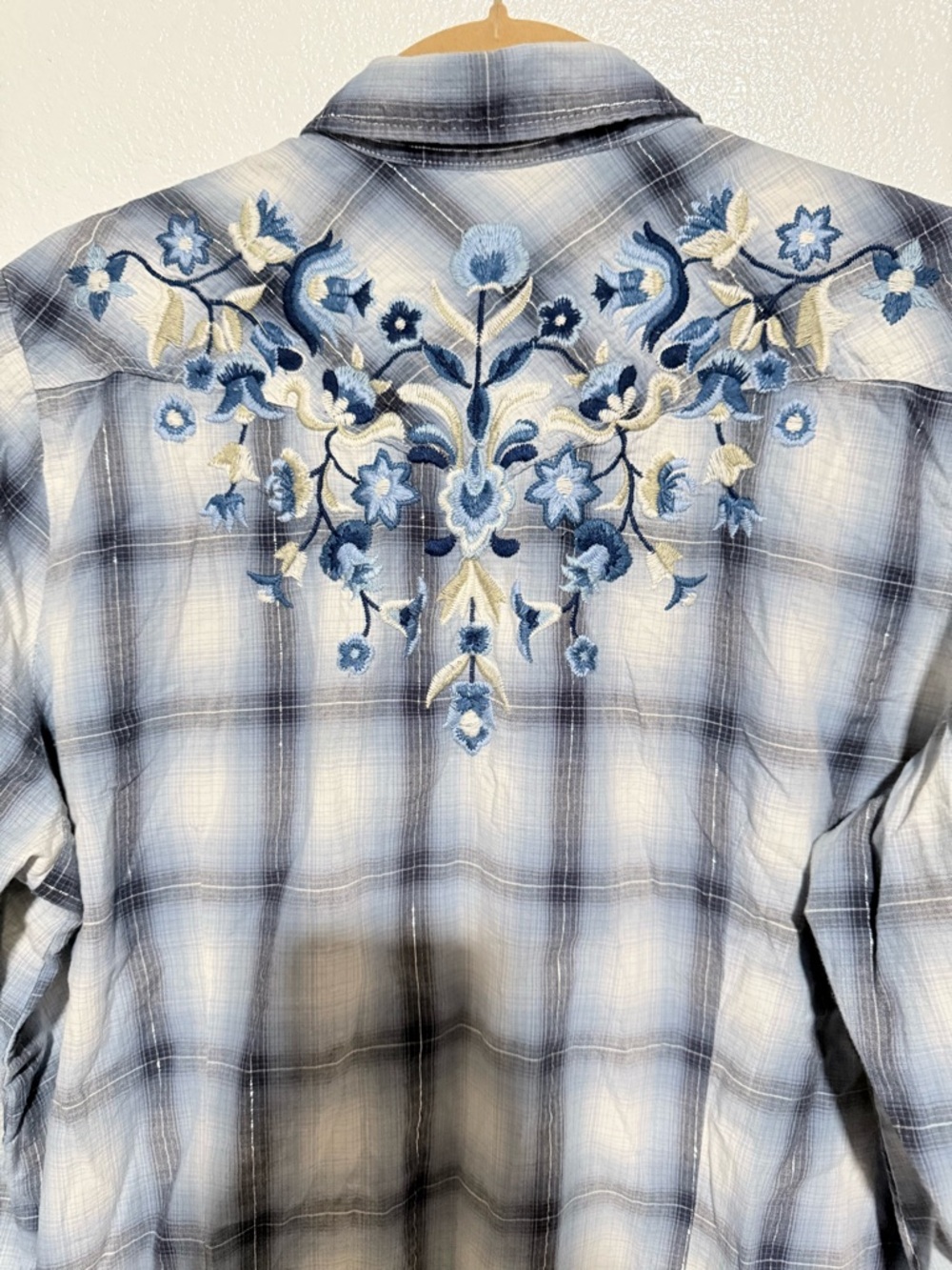 Stetson Women’s Embroidered Blue Plaid Western Button Up Collared Shirt Size 2X - Picture 4 of 10
